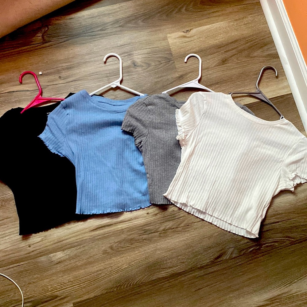 4 CROP TOPS grey, white, blue, black